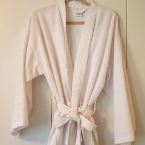 Spa White Bathrobe Large NWOT